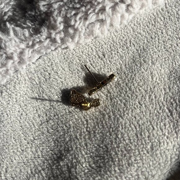 Like New Bunny Earrings - Picture 2 of 3